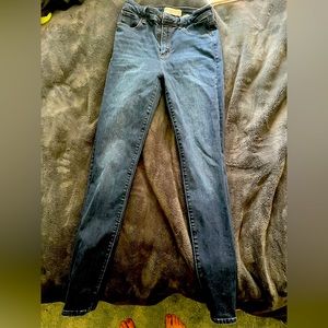 Women’s Abercrombie size 24/2 high rise skinny jeans